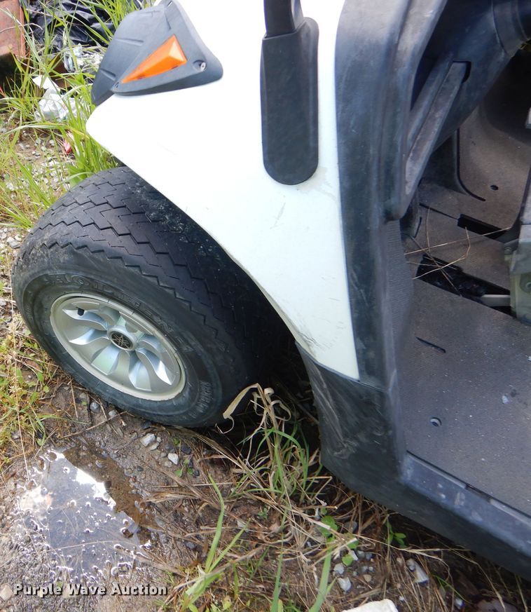 image for item GP9169 2012 Yamaha YDRAX2 golf cart