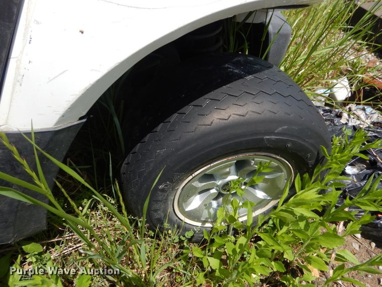 image for item GP9169 2012 Yamaha YDRAX2 golf cart