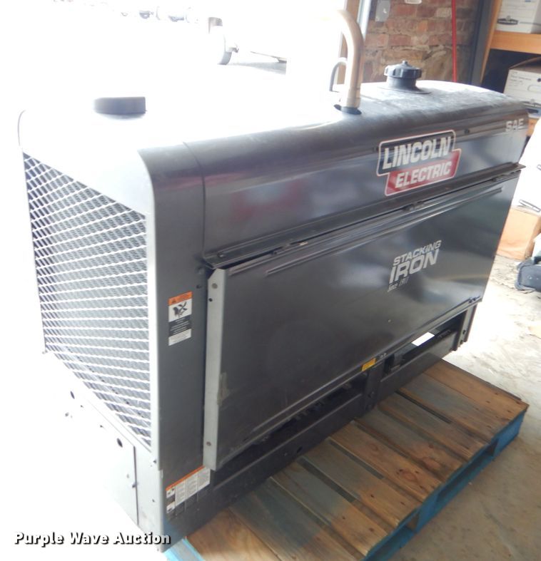 Lincoln SAE 300MP welder in Welch, OK Item GP9201 sold Purple Wave