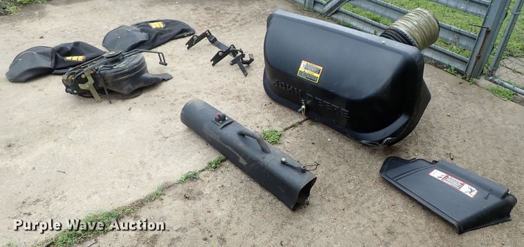 image for item GR9204 John Deere 325 lawn mower