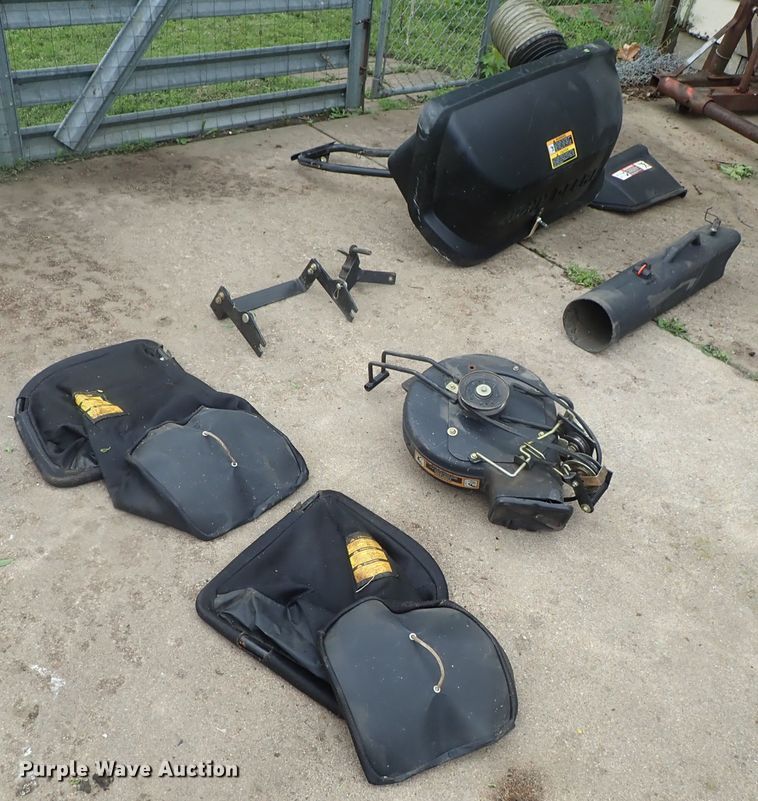 image for item GR9204 John Deere 325 lawn mower