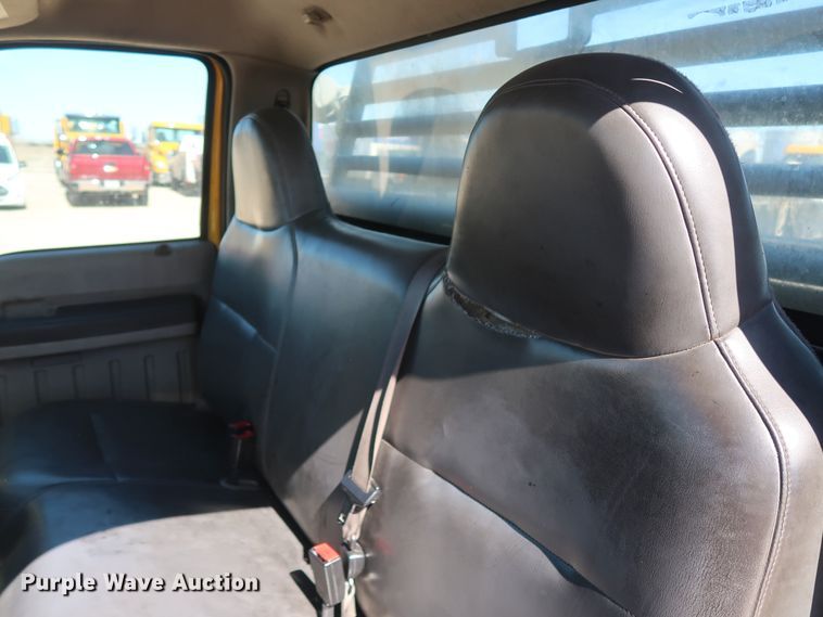 image for item GS9755 2008 Ford F250 Super Duty XL utility bed pickup truck