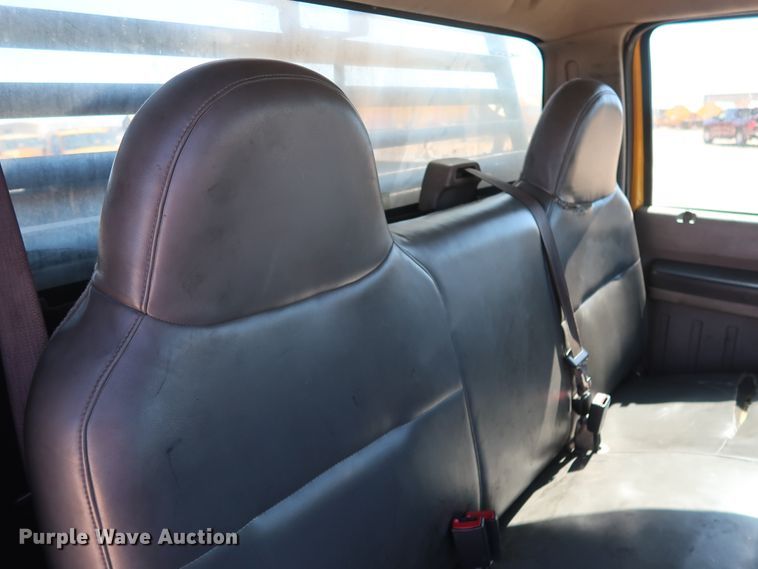 image for item GS9755 2008 Ford F250 Super Duty XL utility bed pickup truck