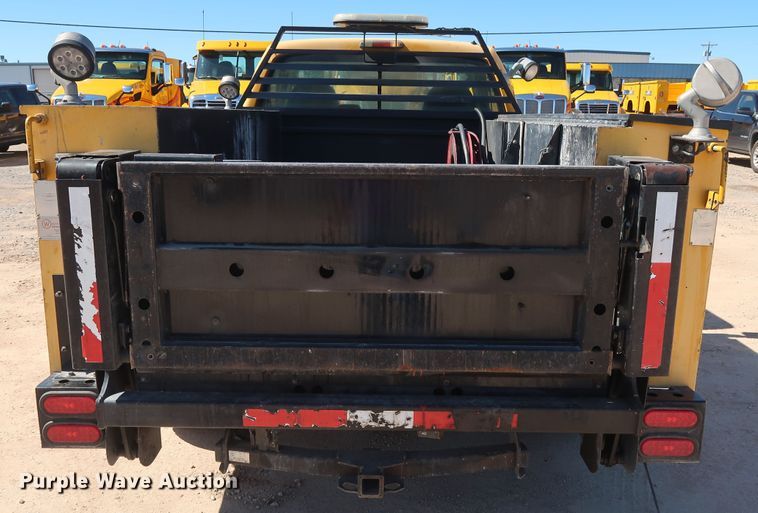 image for item GS9755 2008 Ford F250 Super Duty XL utility bed pickup truck