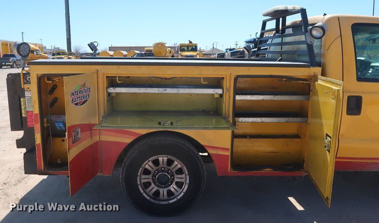 image for item GS9755 2008 Ford F250 Super Duty XL utility bed pickup truck