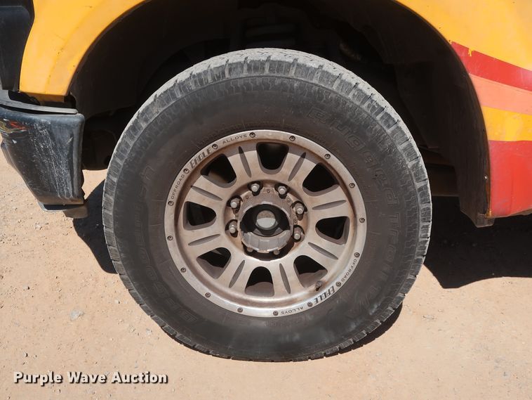 image for item GS9755 2008 Ford F250 Super Duty XL utility bed pickup truck