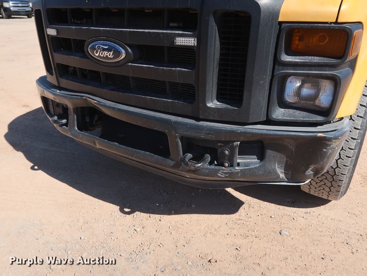 image for item GS9755 2008 Ford F250 Super Duty XL utility bed pickup truck