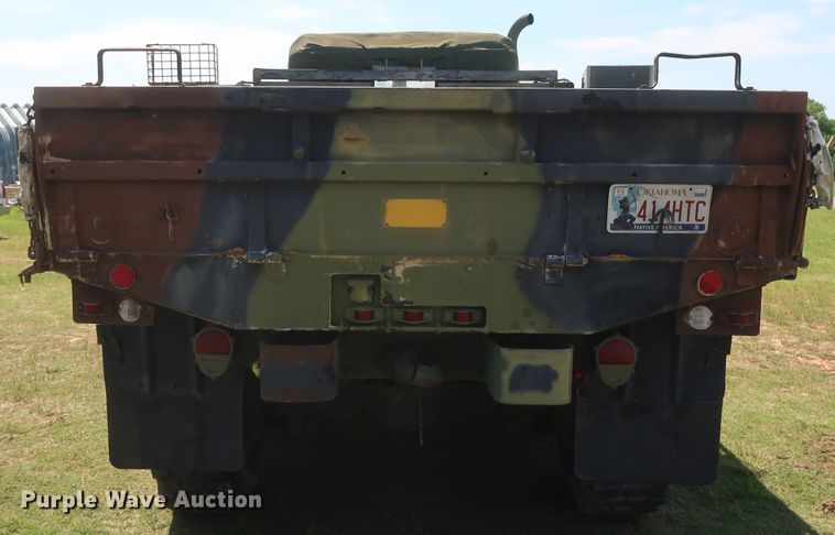 image for item GS9926 1996 Am General M109A4  flatbed truck