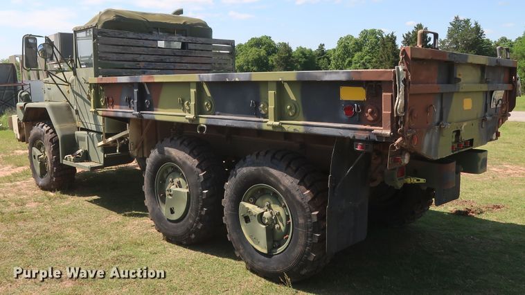 image for item GS9926 1996 Am General M109A4  flatbed truck
