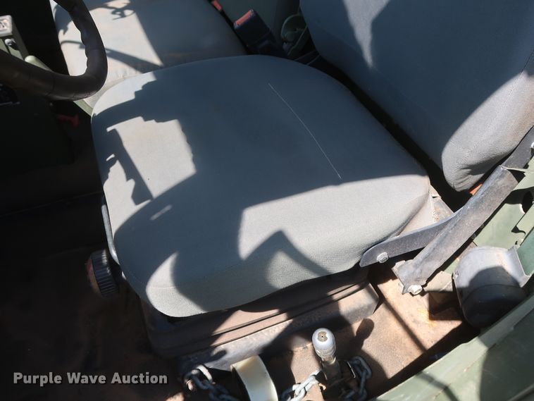 image for item GS9926 1996 Am General M109A4  flatbed truck