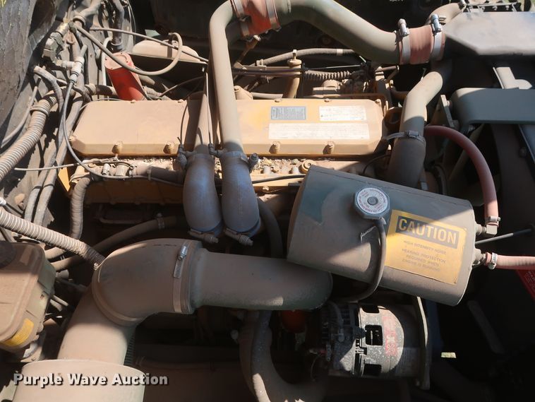 image for item GS9926 1996 Am General M109A4  flatbed truck