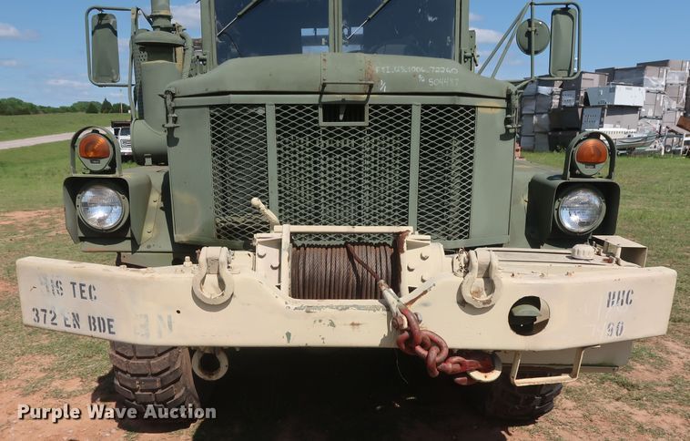 image for item GS9926 1996 Am General M109A4  flatbed truck