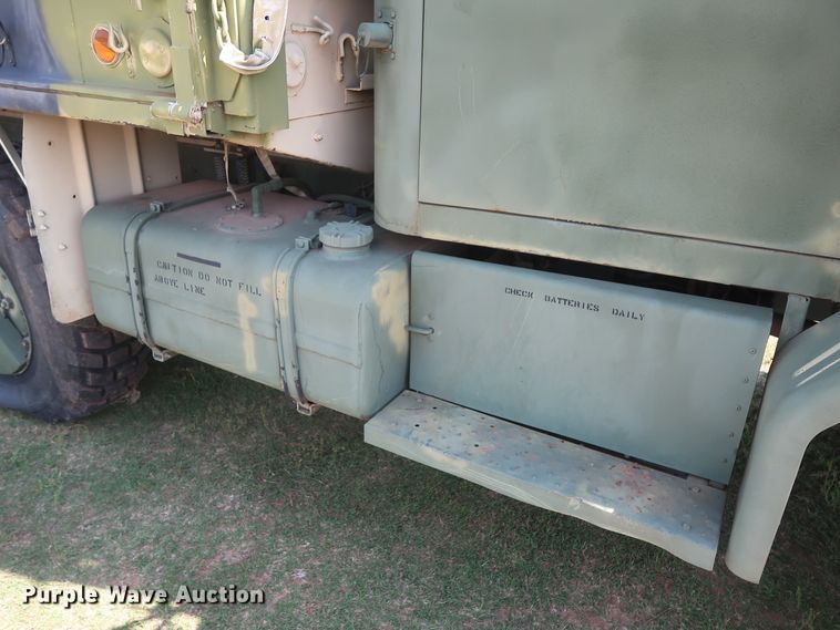 image for item GS9926 1996 Am General M109A4  flatbed truck