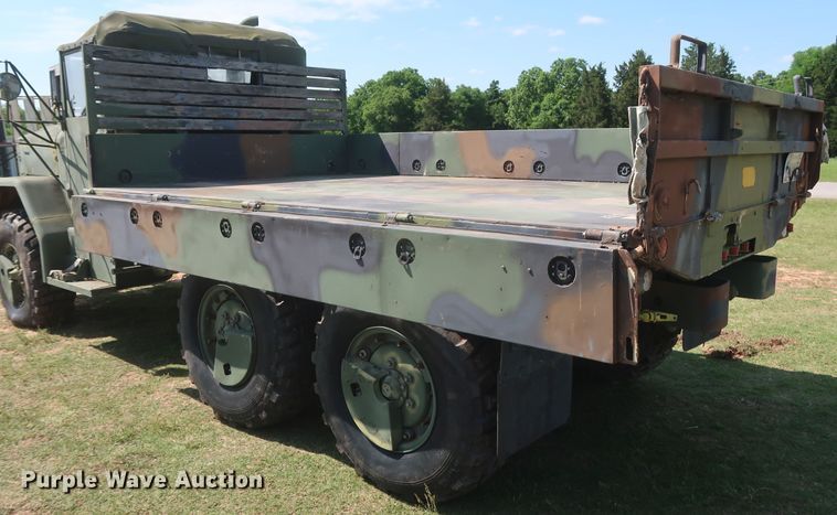 image for item GS9926 1996 Am General M109A4  flatbed truck