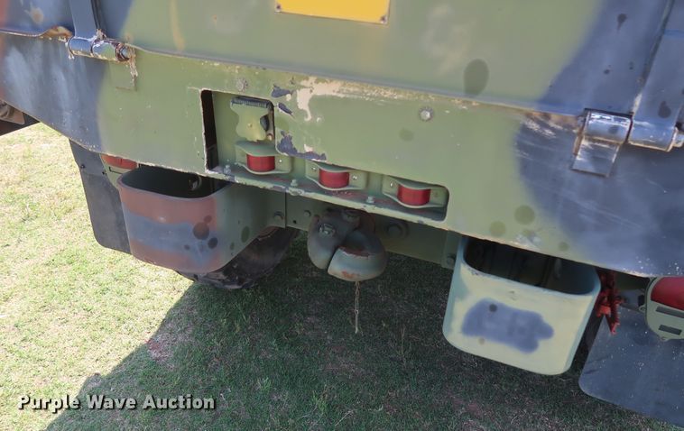 image for item GS9926 1996 Am General M109A4  flatbed truck