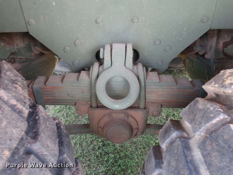 image for item GS9926 1996 Am General M109A4  flatbed truck