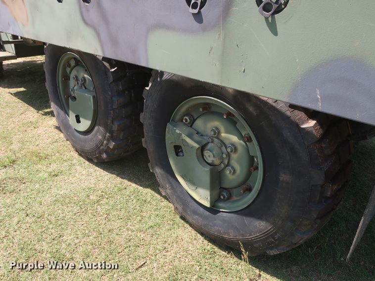 image for item GS9926 1996 Am General M109A4  flatbed truck