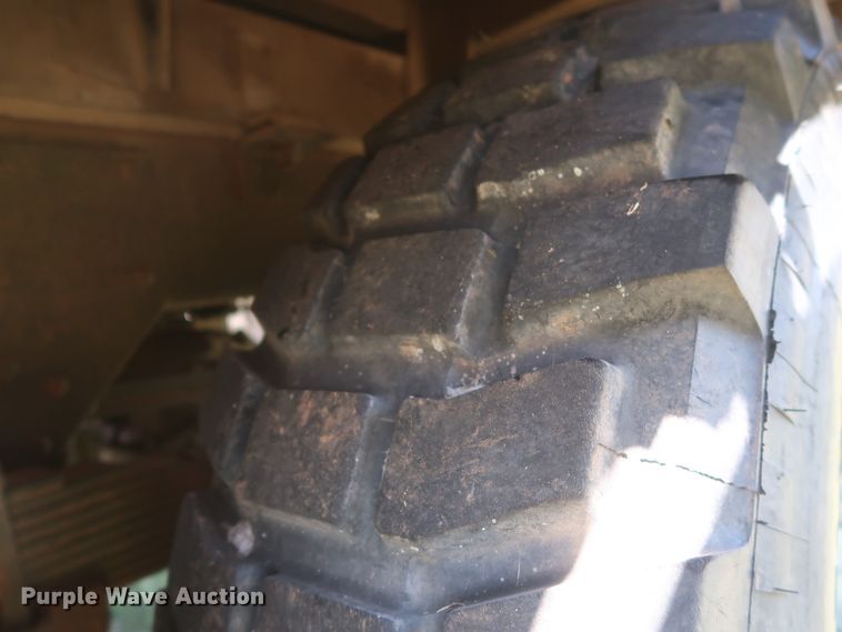 image for item GS9926 1996 Am General M109A4  flatbed truck