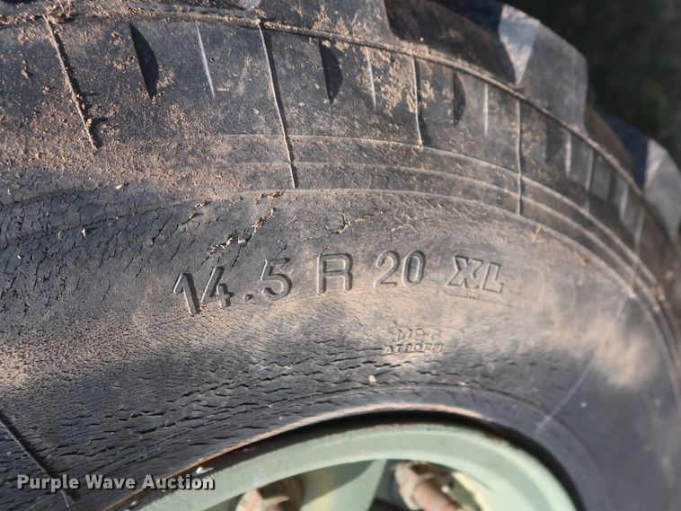 image for item GS9926 1996 Am General M109A4  flatbed truck