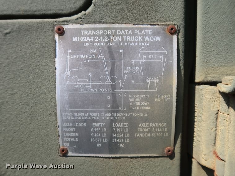 image for item GS9926 1996 Am General M109A4  flatbed truck