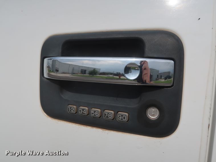 image for item GS9928 2013 Ford F150 XLT  SuperCrew pickup truck