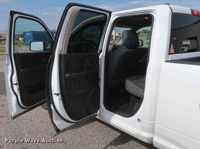 image for item GS9929 2013 Dodge Ram 1500  Quad Cab pickup truck