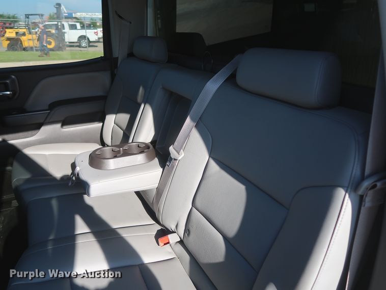 image for item GS9933 2015 Chevrolet Silverado 2500HD  Crew Cab pickup truck