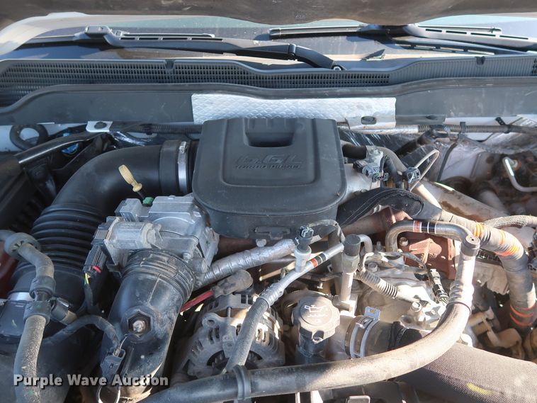 image for item GS9933 2015 Chevrolet Silverado 2500HD  Crew Cab pickup truck