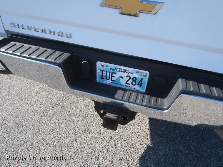 image for item GS9933 2015 Chevrolet Silverado 2500HD  Crew Cab pickup truck