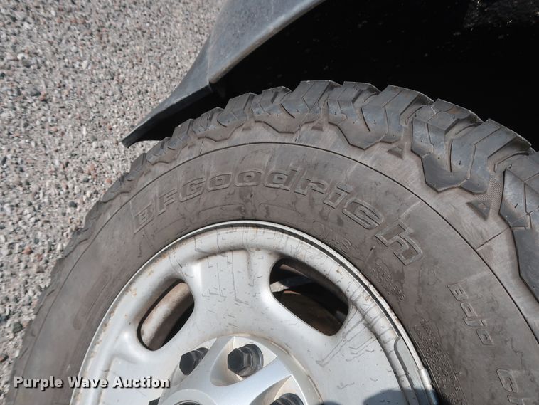 image for item GS9933 2015 Chevrolet Silverado 2500HD  Crew Cab pickup truck