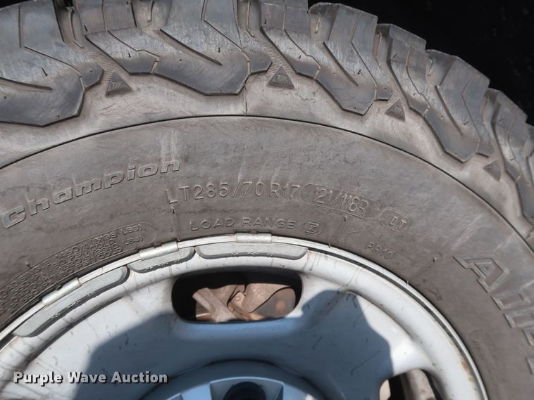 image for item GS9933 2015 Chevrolet Silverado 2500HD  Crew Cab pickup truck