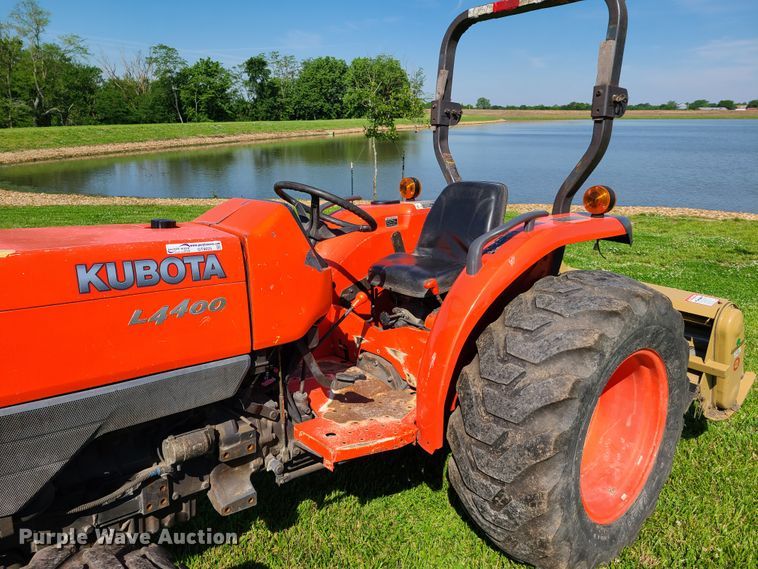image for item GT9025 Kubota L4400  MFWD tractor