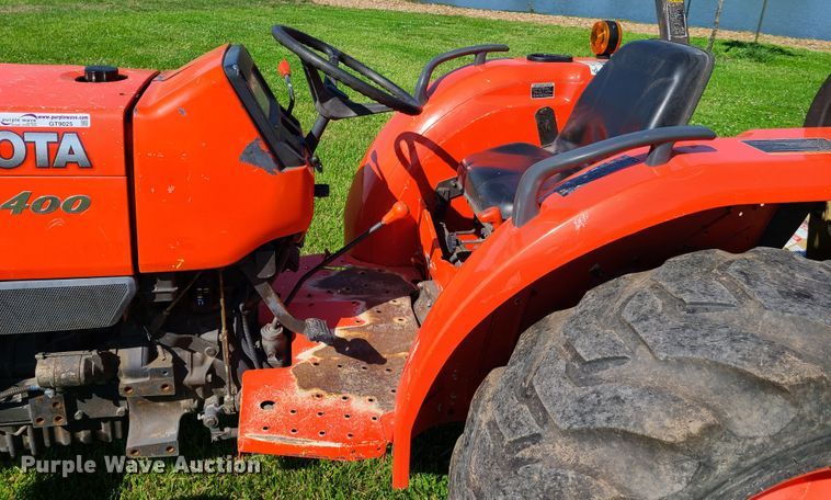 image for item GT9025 Kubota L4400  MFWD tractor