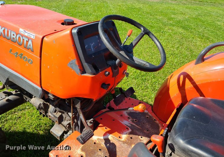 image for item GT9025 Kubota L4400  MFWD tractor