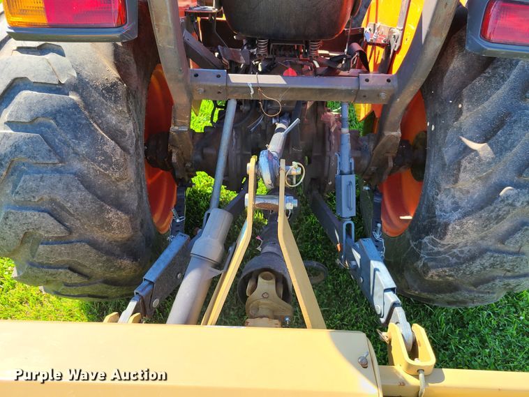 image for item GT9025 Kubota L4400  MFWD tractor