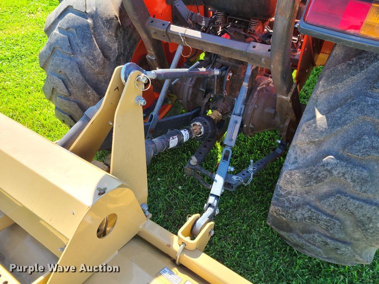 image for item GT9025 Kubota L4400  MFWD tractor