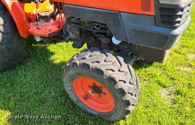 image for item GT9025 Kubota L4400  MFWD tractor