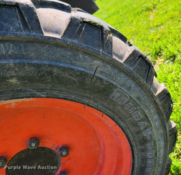 image for item GT9025 Kubota L4400  MFWD tractor