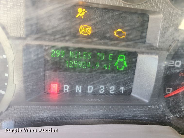 image for item GT9032 2008 Ford F350 Super Duty  flatbed pickup truck