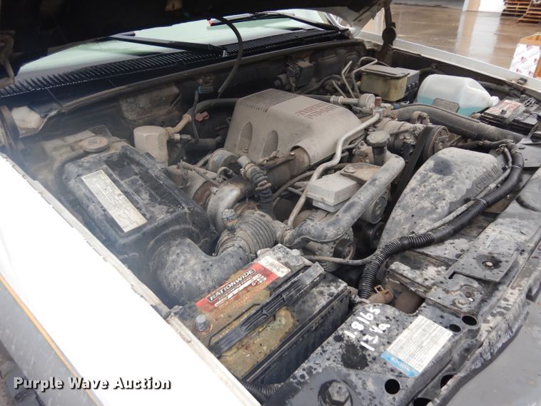 2002 Chevrolet Silverado 3500 utility bed pickup truck with crane in Grand Island, NE | Item 