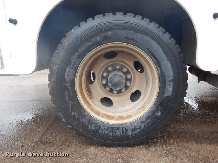 2002 Chevrolet Silverado 3500 utility bed pickup truck with crane in Grand Island, NE | Item 