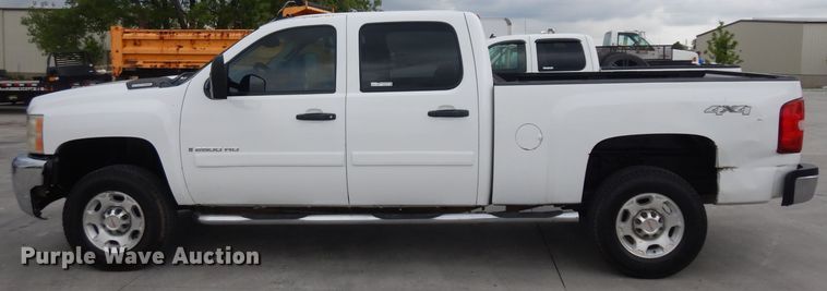 image for item GW9102 2008 Chevrolet Silverado 2500  Crew Cab pickup truck