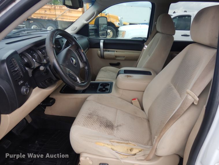 image for item GW9102 2008 Chevrolet Silverado 2500  Crew Cab pickup truck