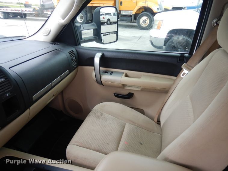 image for item GW9102 2008 Chevrolet Silverado 2500  Crew Cab pickup truck