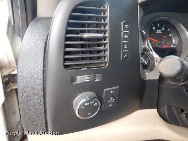 image for item GW9102 2008 Chevrolet Silverado 2500  Crew Cab pickup truck