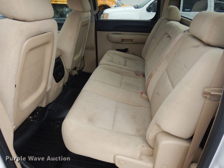 image for item GW9102 2008 Chevrolet Silverado 2500  Crew Cab pickup truck