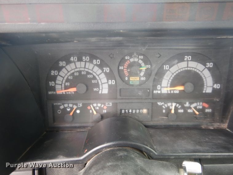 image for item GW9105 1997 Chevrolet TopKick C7500  truck cab and chassis