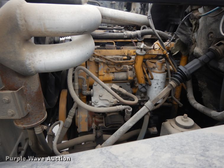 image for item GW9105 1997 Chevrolet TopKick C7500  truck cab and chassis