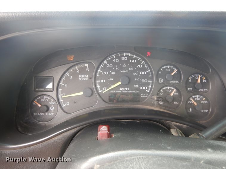 image for item GW9106 2001 Chevrolet Silverado 2500HD  Ext. Cab pickup truck