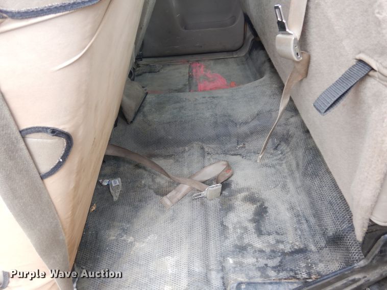 image for item GW9106 2001 Chevrolet Silverado 2500HD  Ext. Cab pickup truck